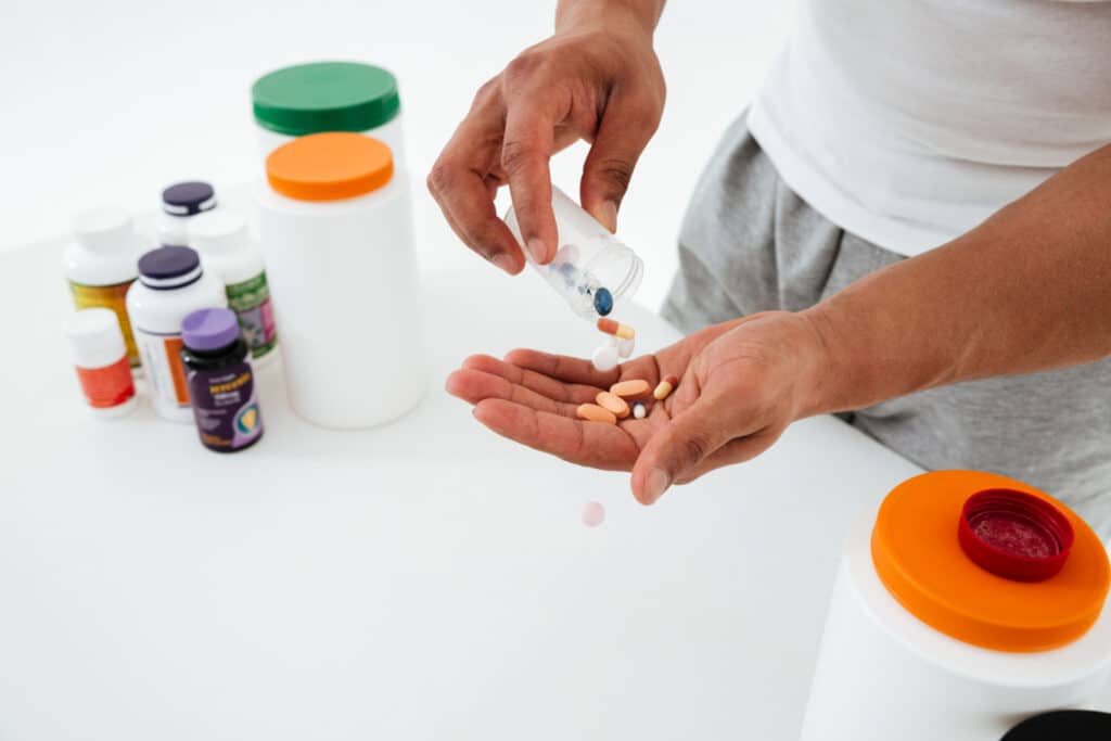 É certo ingerir vários tipos de suplementos juntos?