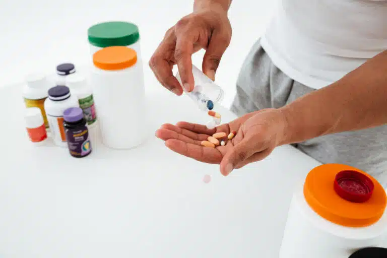 É certo ingerir vários tipos de suplementos juntos?