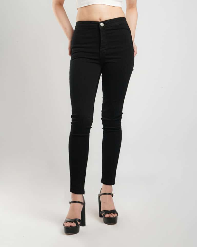 Calça Jeans Preta: A Peça Versátil Que Combina com Tudo