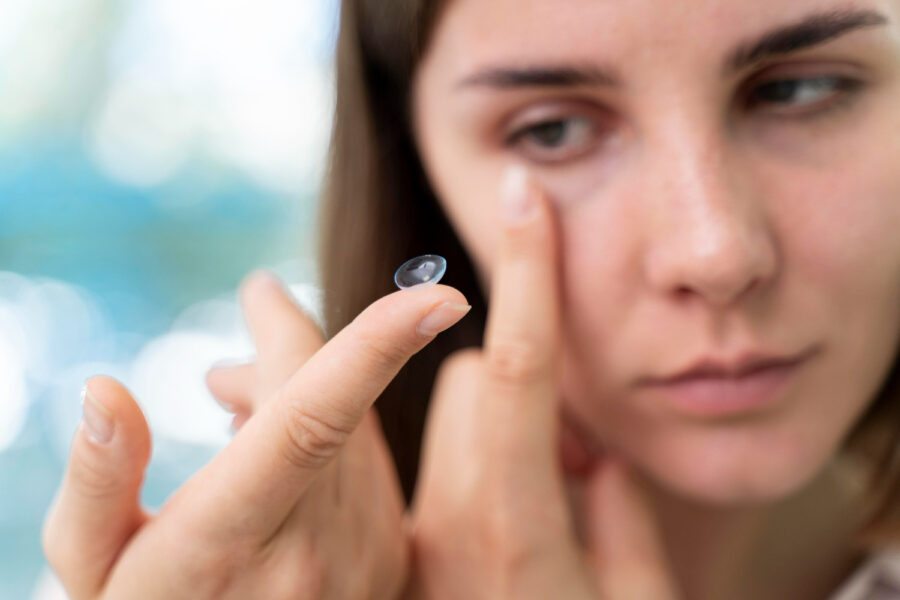 Saiba quanto custa uma lente de contato de grau para miopia e astigmatismo