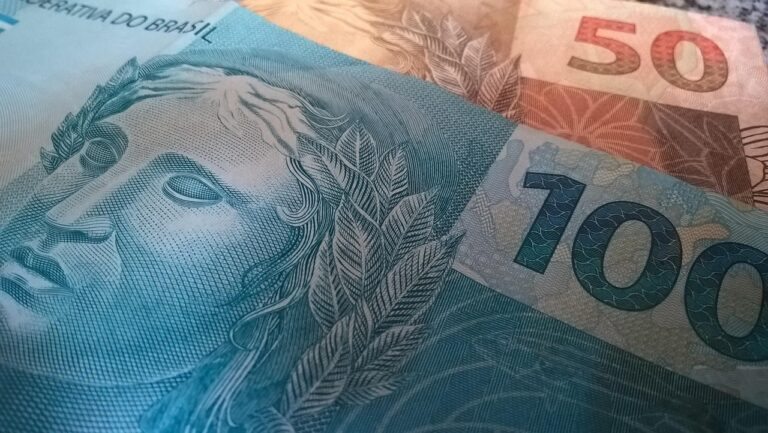 Teto do INSS: valor e efeitos na renda